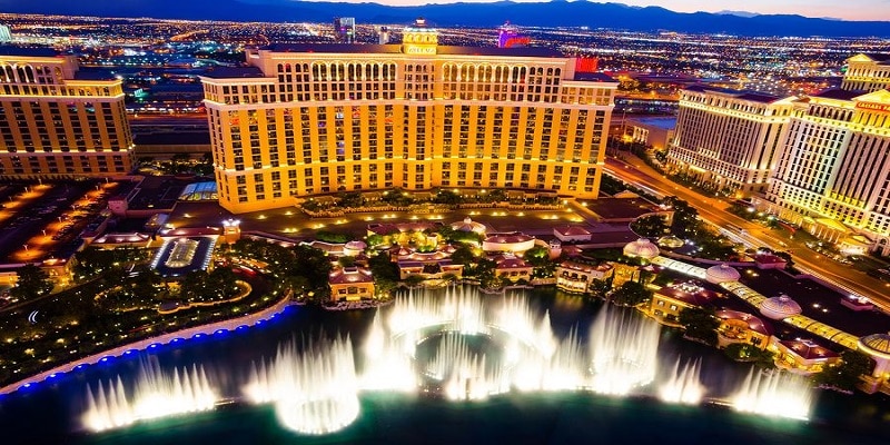 Sòng bạc nổi tiếng và nhiều người tham gia - Bellagio